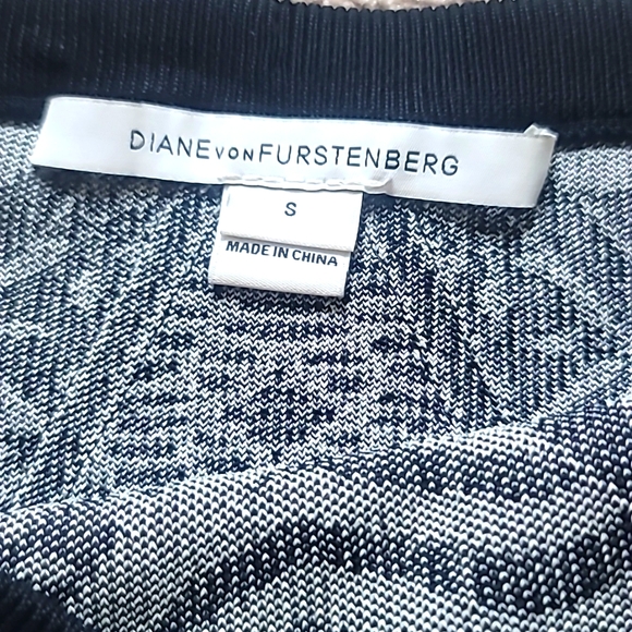 DVF sz S skirt. - Picture 3 of 5